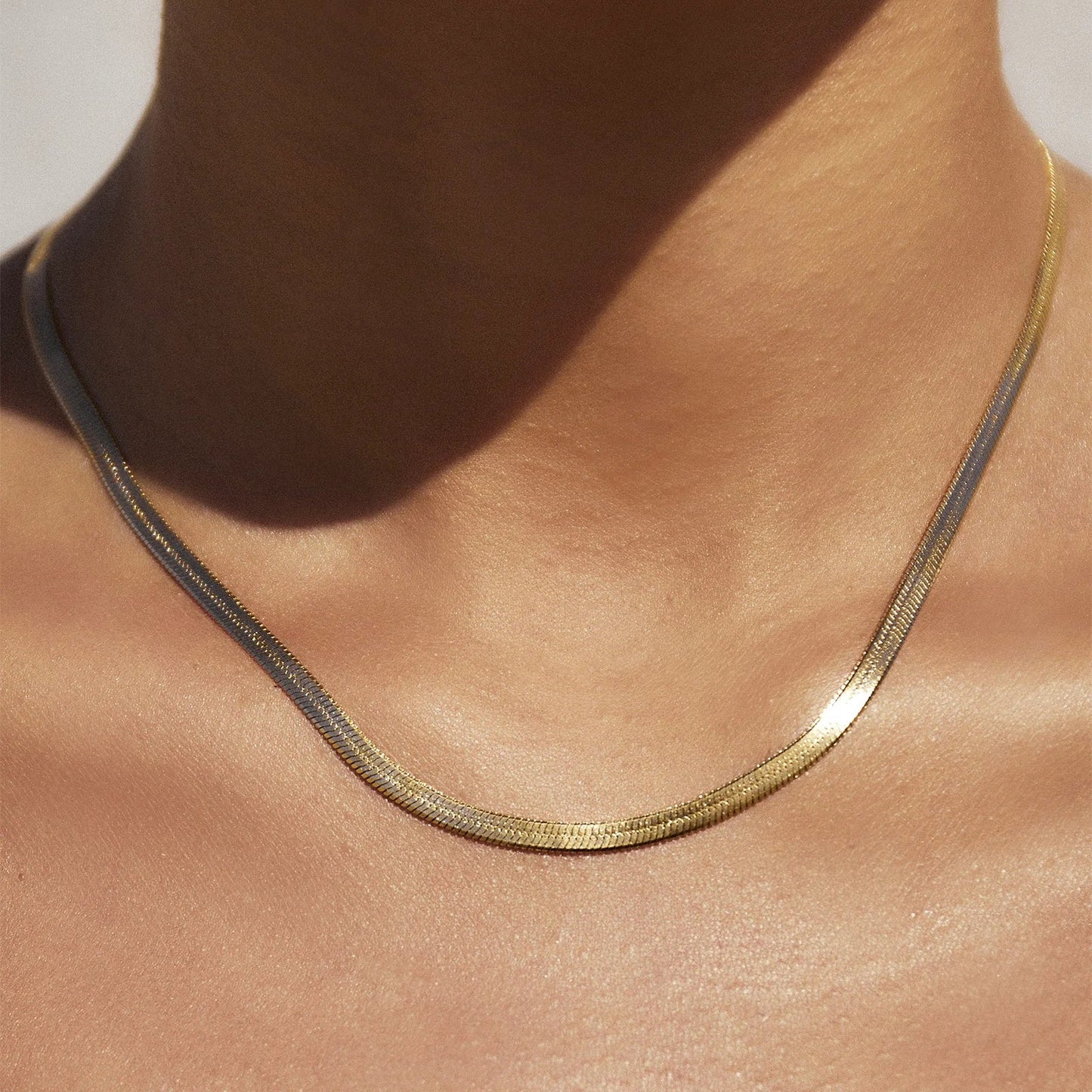 Trendy neck chain